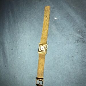 Everything in the pictures n video